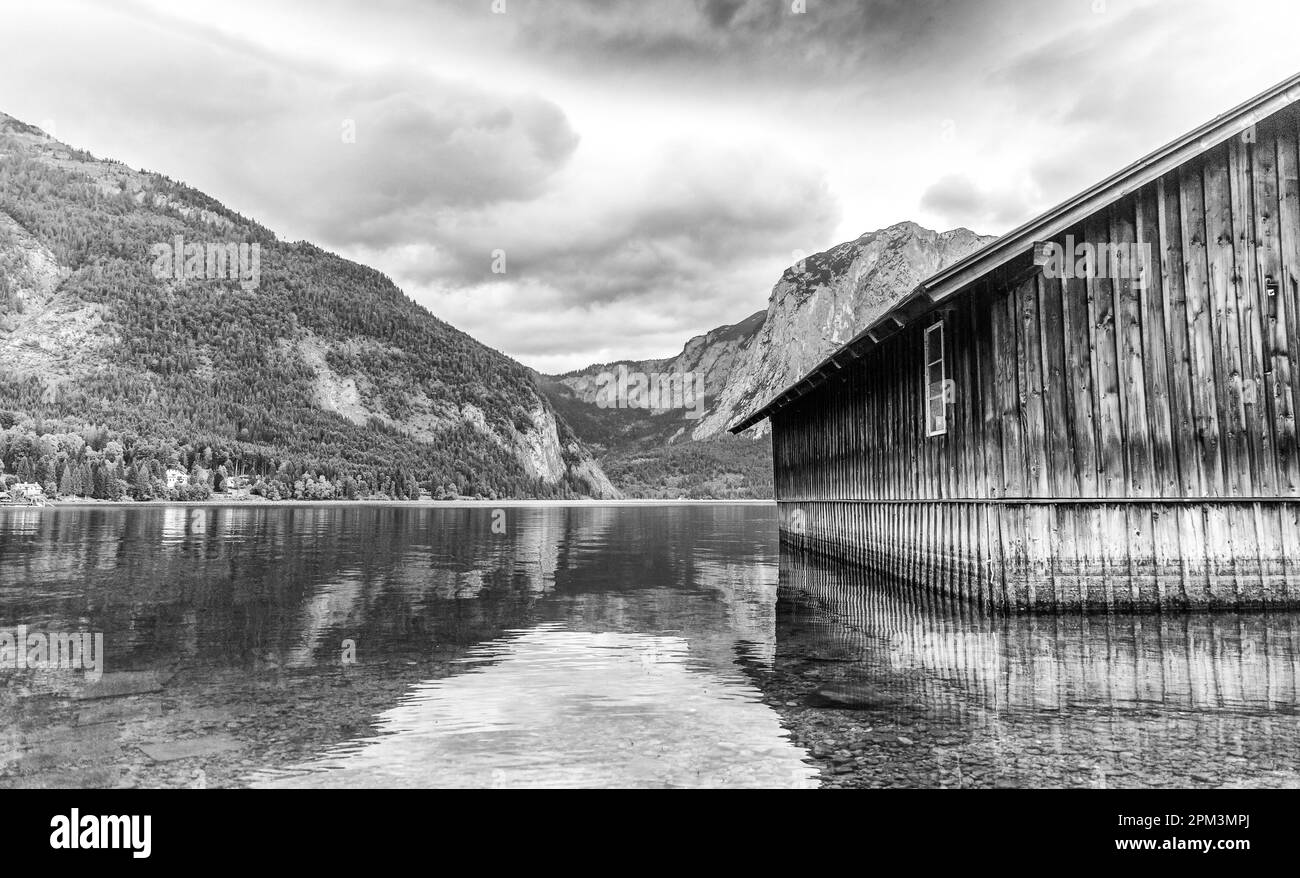 Lake and mountains. Beautiful landscape view to Alps Stock Photo - Alamy
