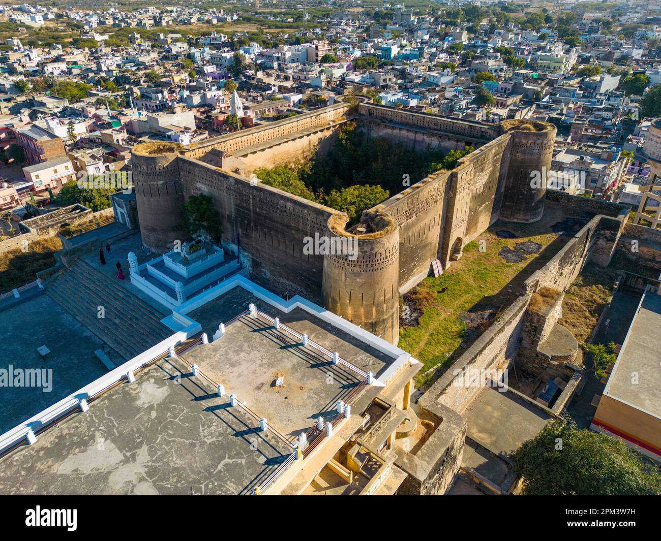 India, Rajasthan state, the Roopangarh fort, with its Maharaja Palace (aerial view) Stock Photo