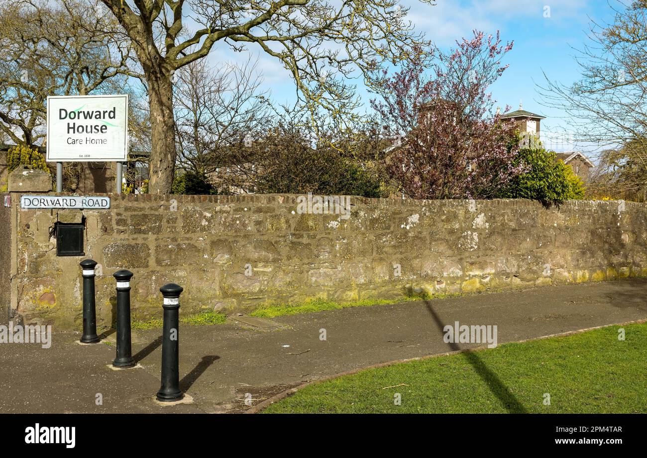 Elderly uk house hi-res stock photography and images - Alamy