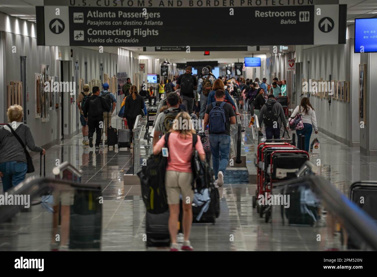 Atlanta United States 08th Apr 2023 Passengers Head To Us Customs