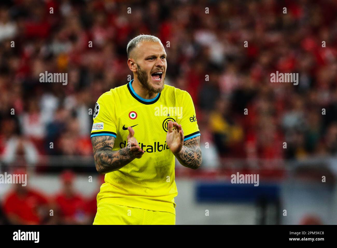 Defender of inter milan hi-res stock photography and images - Alamy