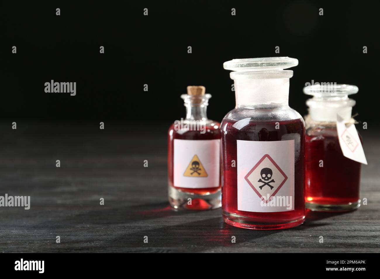 Murder red glass text hi-res stock photography and images - Alamy
