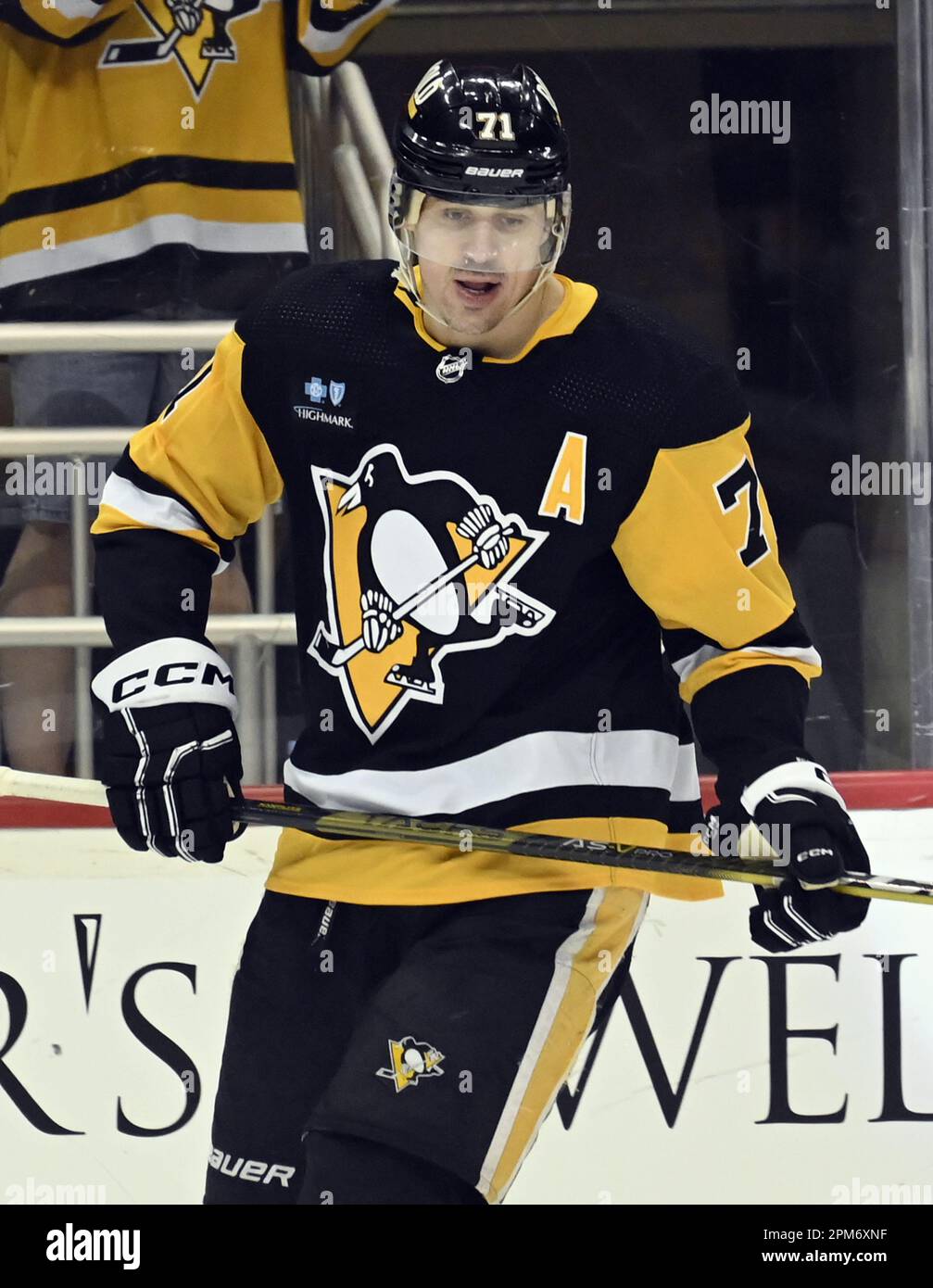 Evgeni Malkin of the Pittsburgh Penguins unveils the Penguins 2011 News  Photo - Getty Images