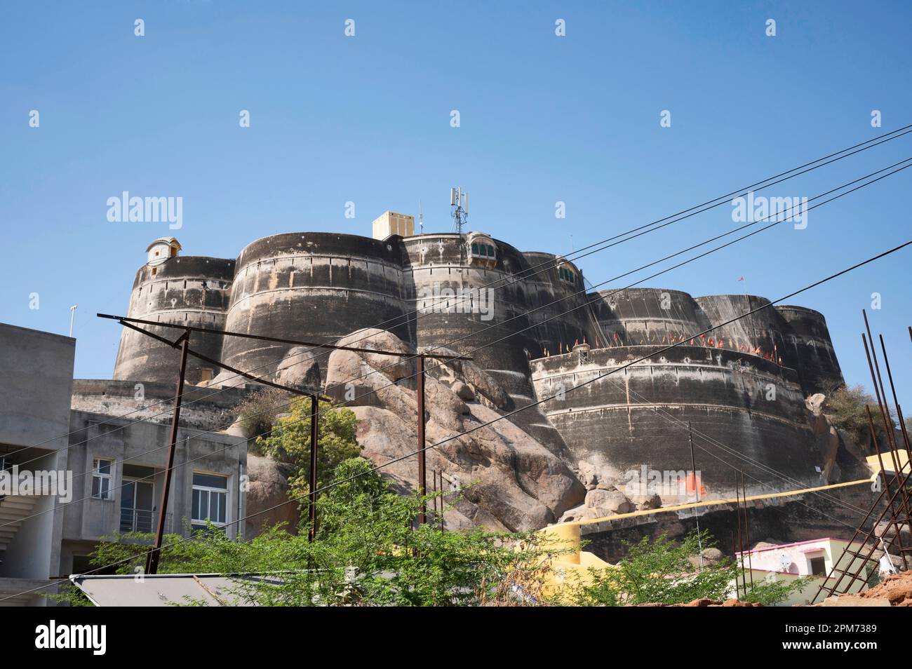 Huge fortification walls of Laxmangarh Fort, a ruined old fort on a hill, it was built by Rao Raja Lakshman Singh of Sikar in 1805, Laxmangarh , Rajas Stock Photo