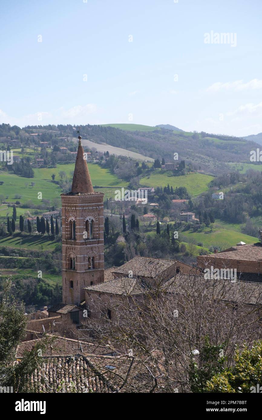 Urbino italy hilltop hi-res stock photography and images - Alamy