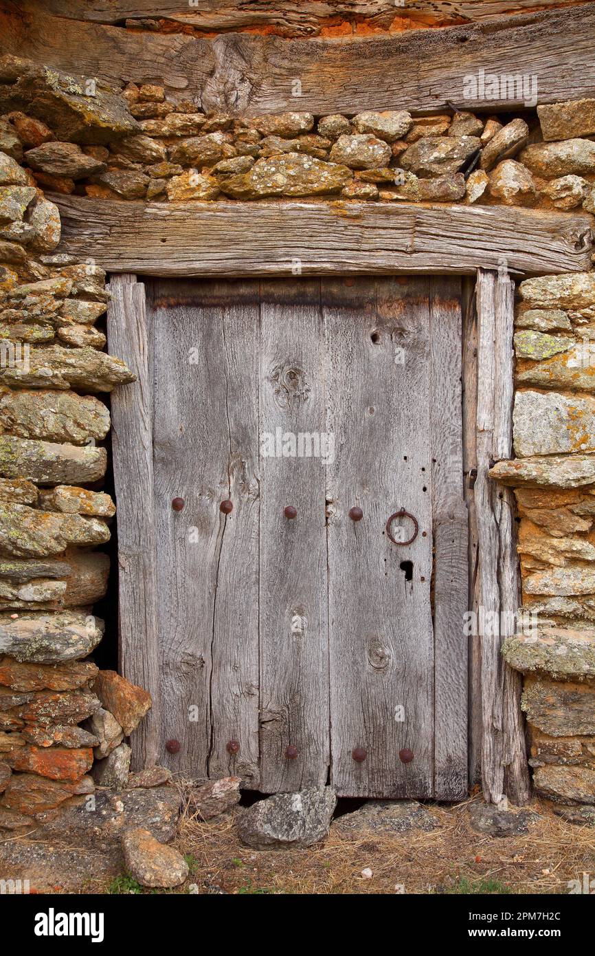 Premium Photo  Ancient door in rural landscapes la sierra de la culebra