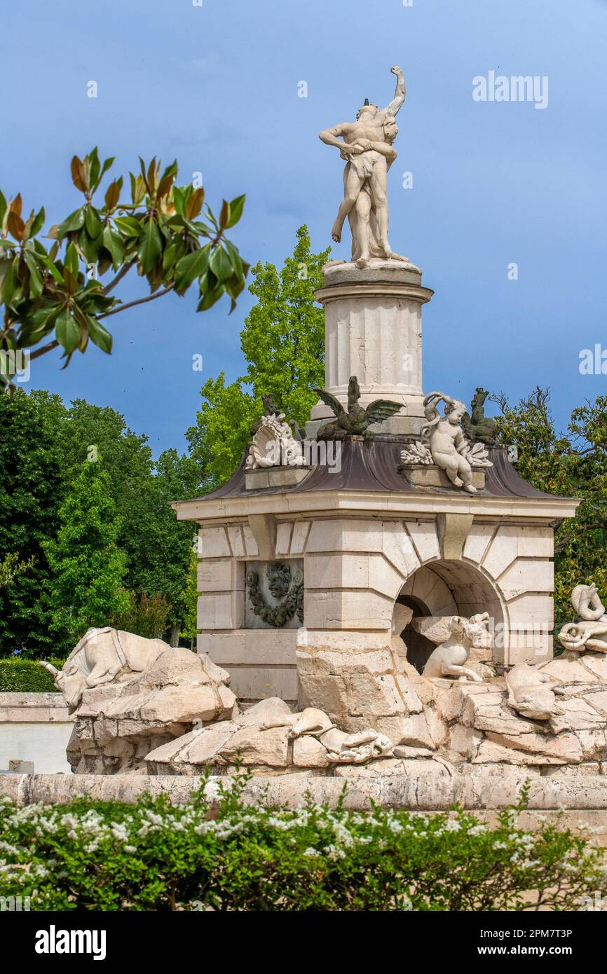 Fountain of Hercules and Antaeus, Spanish Royal Gardens, The Parterre garden, Aranjuez, Spain.  Fountain overview. It began under Carlos IV and in 180 Stock Photo