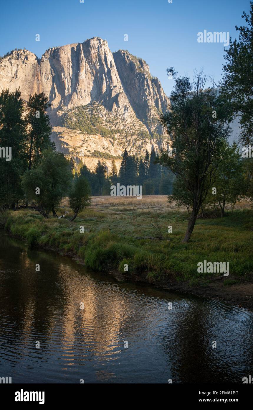 Mirror Lake at Yosemite National Park in California Stock Photo - Alamy