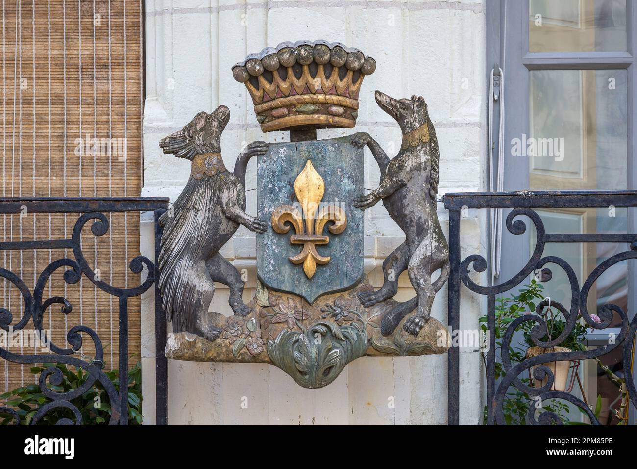 France, Loir-et-Cher, Loire valley listed as World Heritage by UNESCO,  Blois, forged balcony of the Hôtel de Nambu, The coat of arms of the  community of inhabitants of Blois dates from 1492