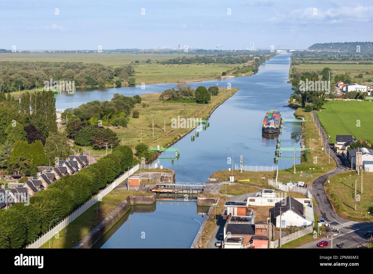 Southern pile of the Tancarville bridge, a suspension bridge over the Seine  river in the outskirts of Le Havre, France Stock Photo - Alamy