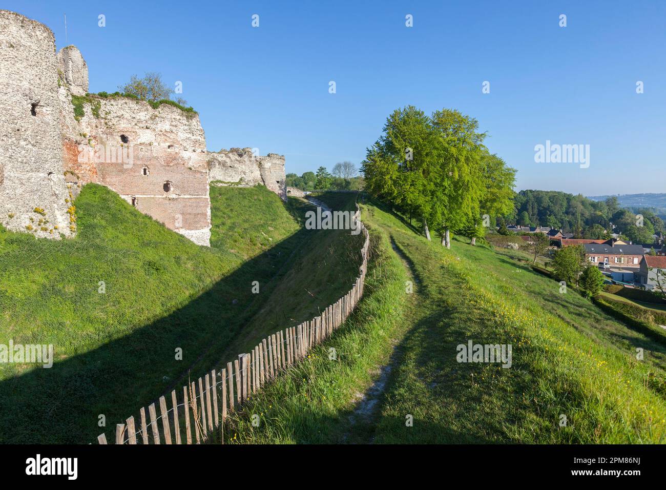 Arques la bataille castle hi-res stock photography and images - Alamy