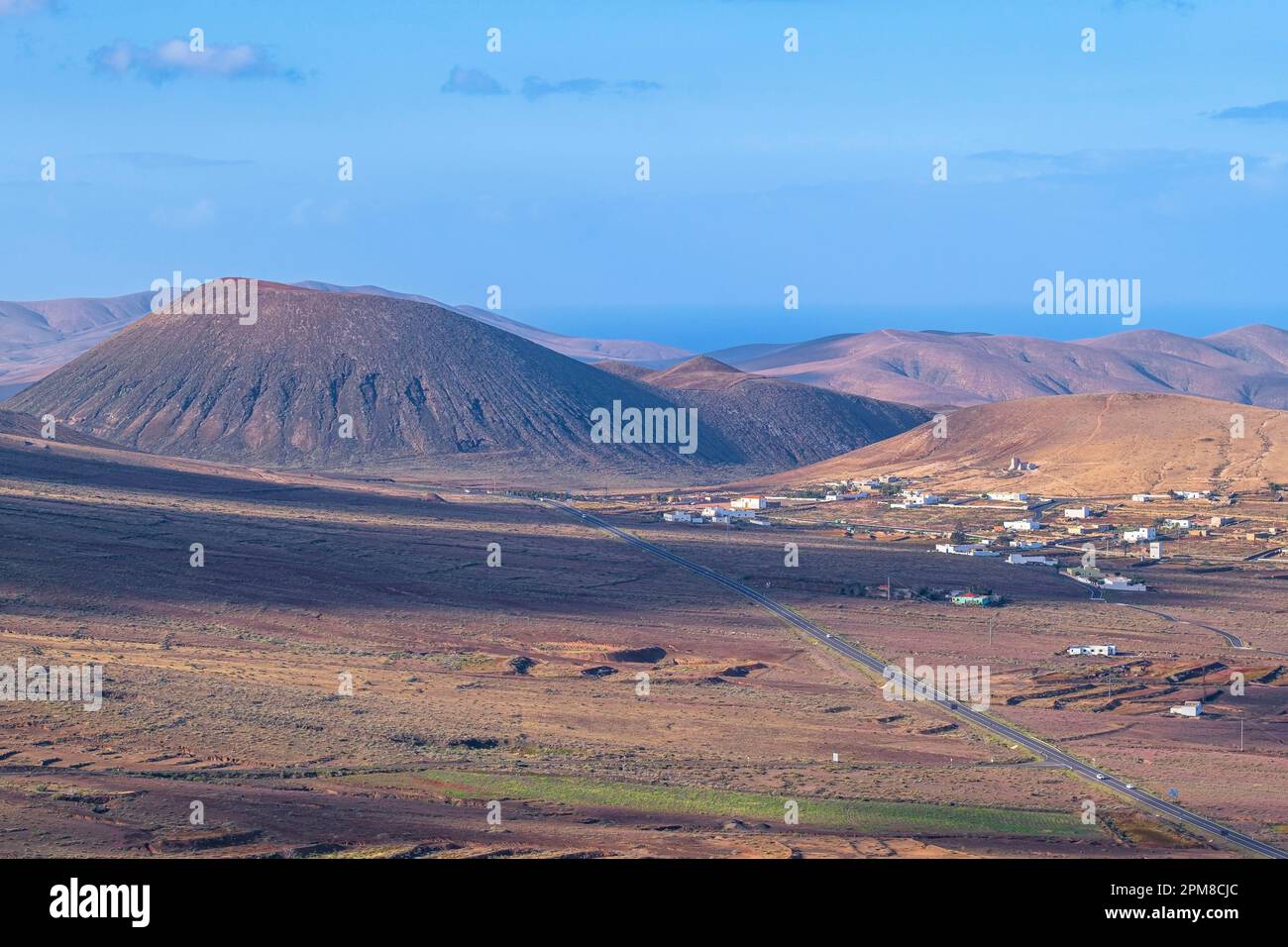 Spain, Canary Islands, Fuerteventura, municipality of La Oliva, the village of Tindaya and the Montaña Quemada Stock Photo