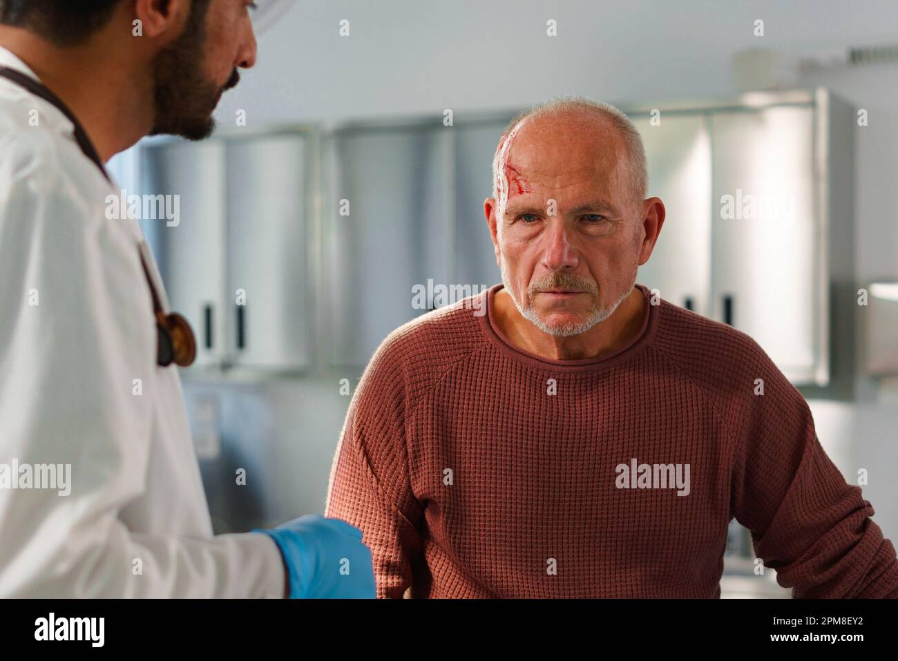 Head injury hospital hi-res stock photography and images - Alamy