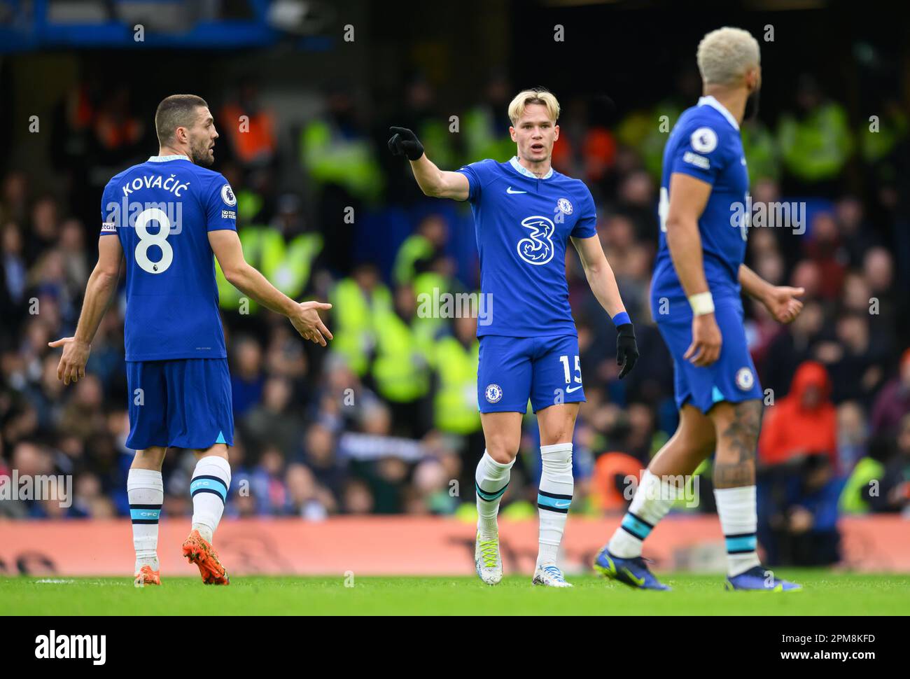 London, UK. 01st Apr, 2023. 01 Apr 2023 - Chelsea v Aston Villa - Premier League - Stamford Bridge. Chelsea midfielders Mykhailo Mudryk, Mateo Kovacic and Reece James discuss tactics during the Premier League match at Stamford Bridge, London. Picture Credit: Mark Pain/Alamy Live News Stock Photo