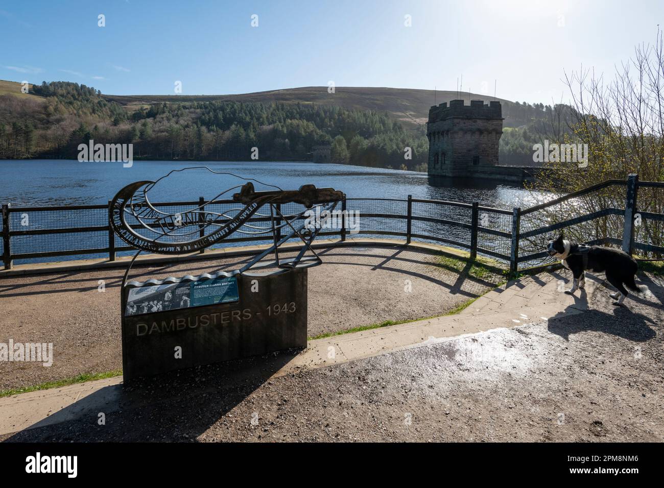 Derwent Dam and a memorial to the Dambusters Raid of 1943. Peak DIstrict, Derbyshire, England. Stock Photo