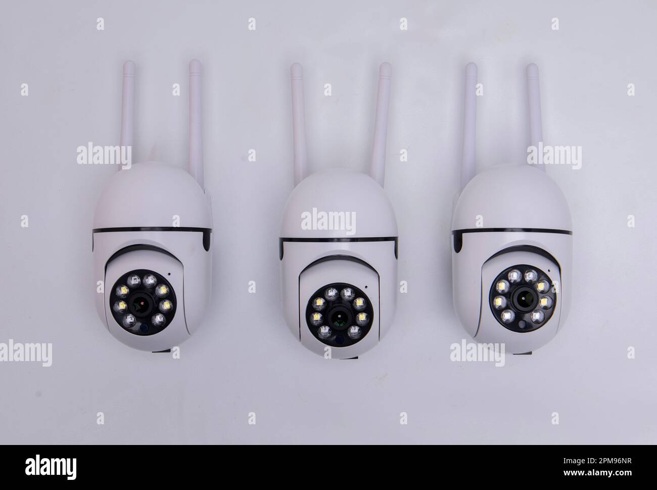 Rotating cctv camera hi res stock photography and images Alamy