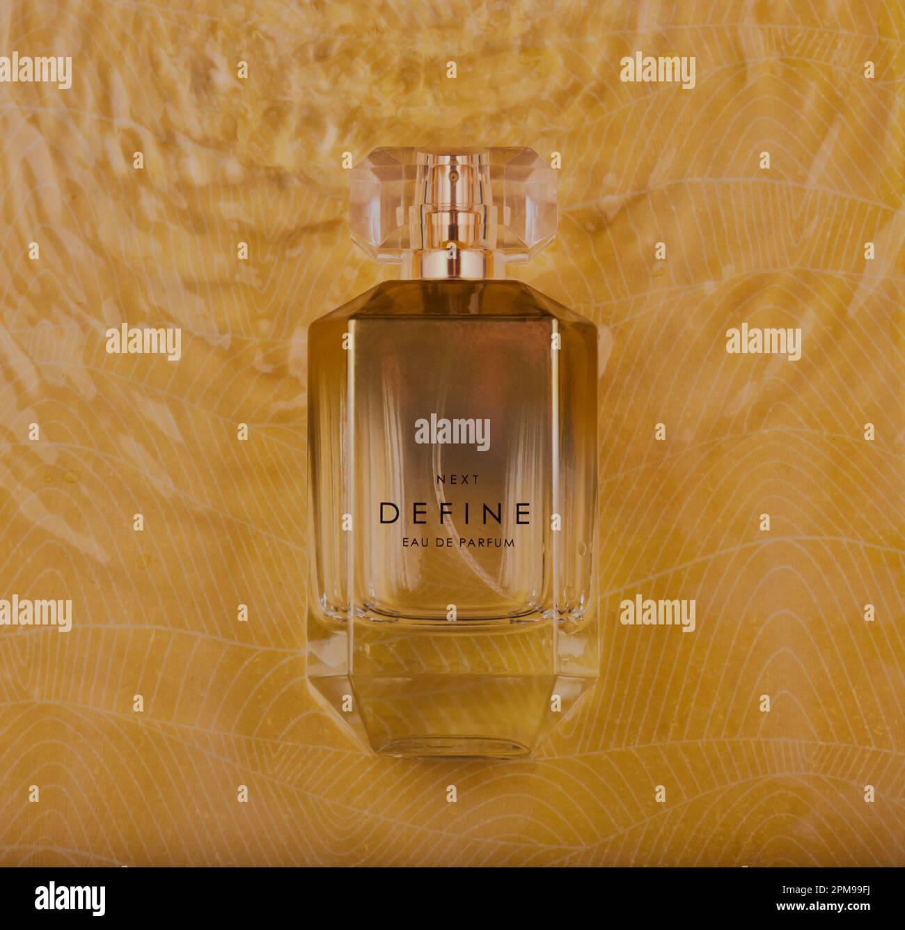 Perfume advert hi-res stock photography and images - Page 3 - Alamy