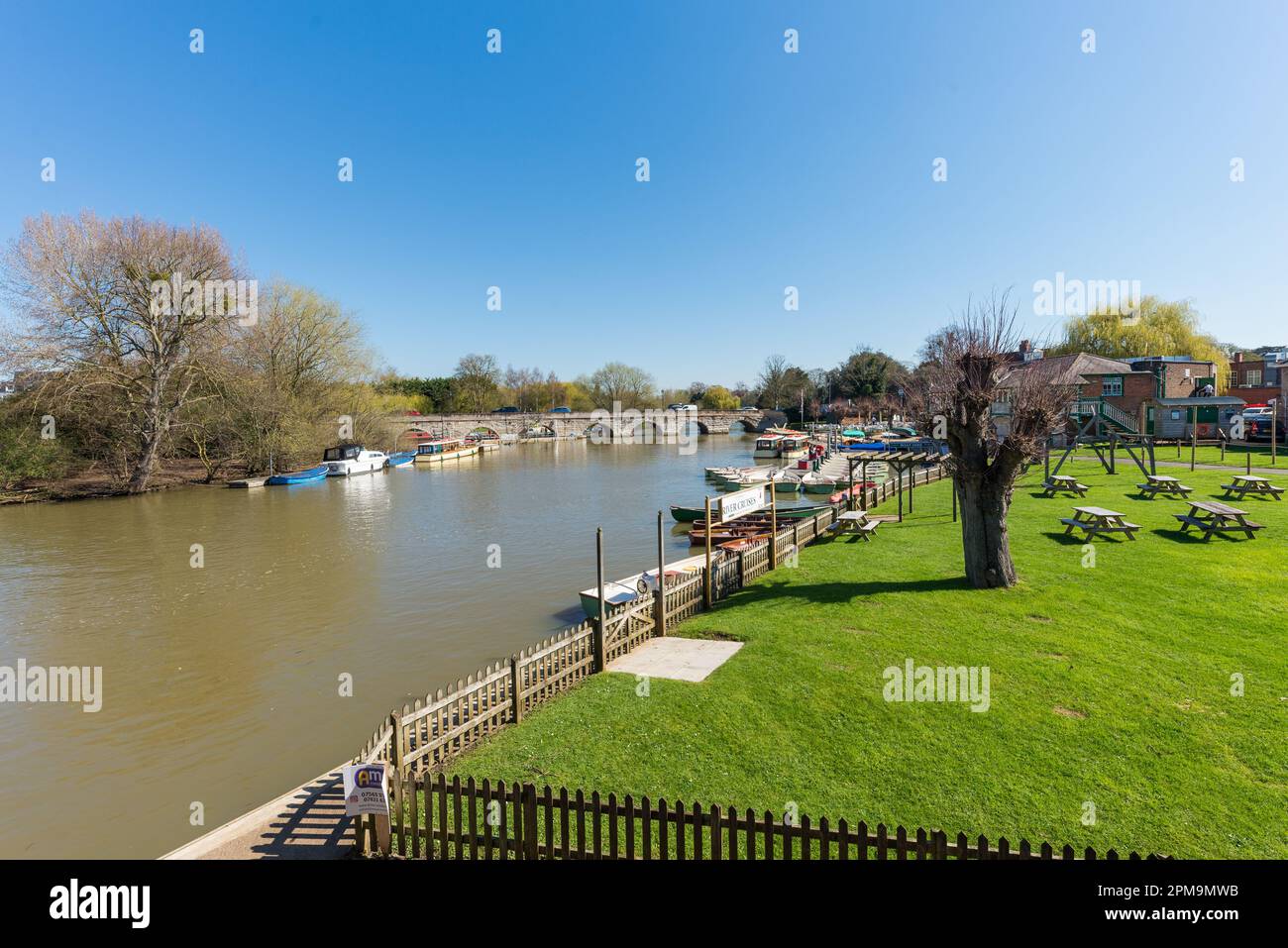 The River Avon running through Stratford-upon-Avon, Warwickshire, England Stock Photo