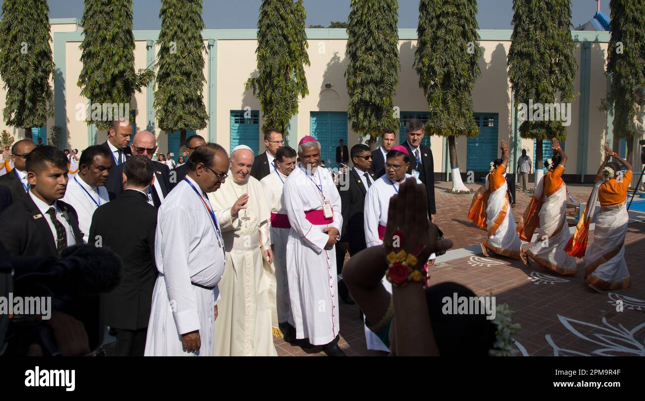 Pope Francis arrives at the Church of the Holy Rosary at Tejgaon in Dhaka during his three-day visit to Bangladesh. Photo: Ripon Abraham tolentinu Stock Photo