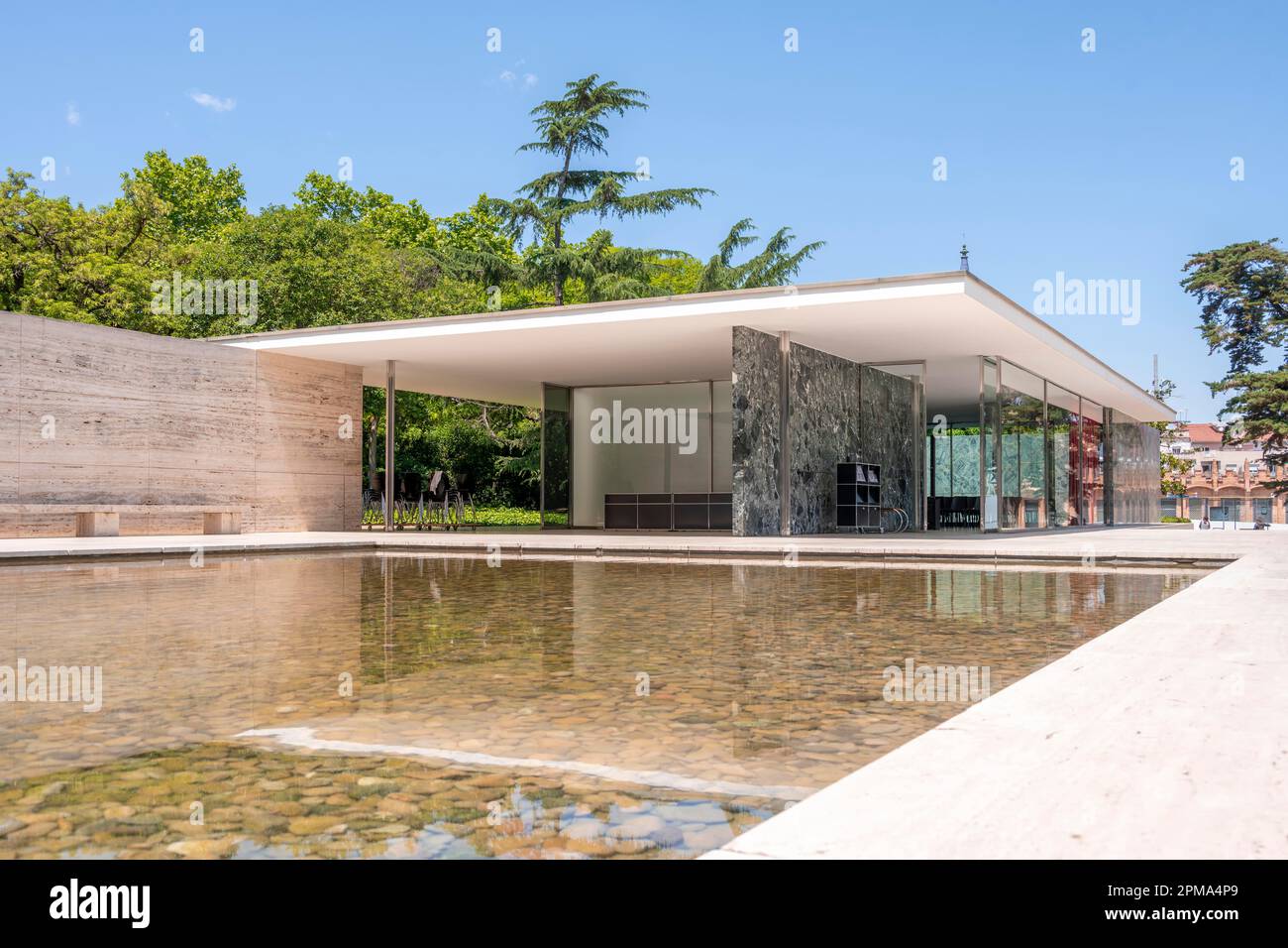 Pavello Mies Van Der Rohe, Barcelona Pavilion, Exhibition Pavilion of ...