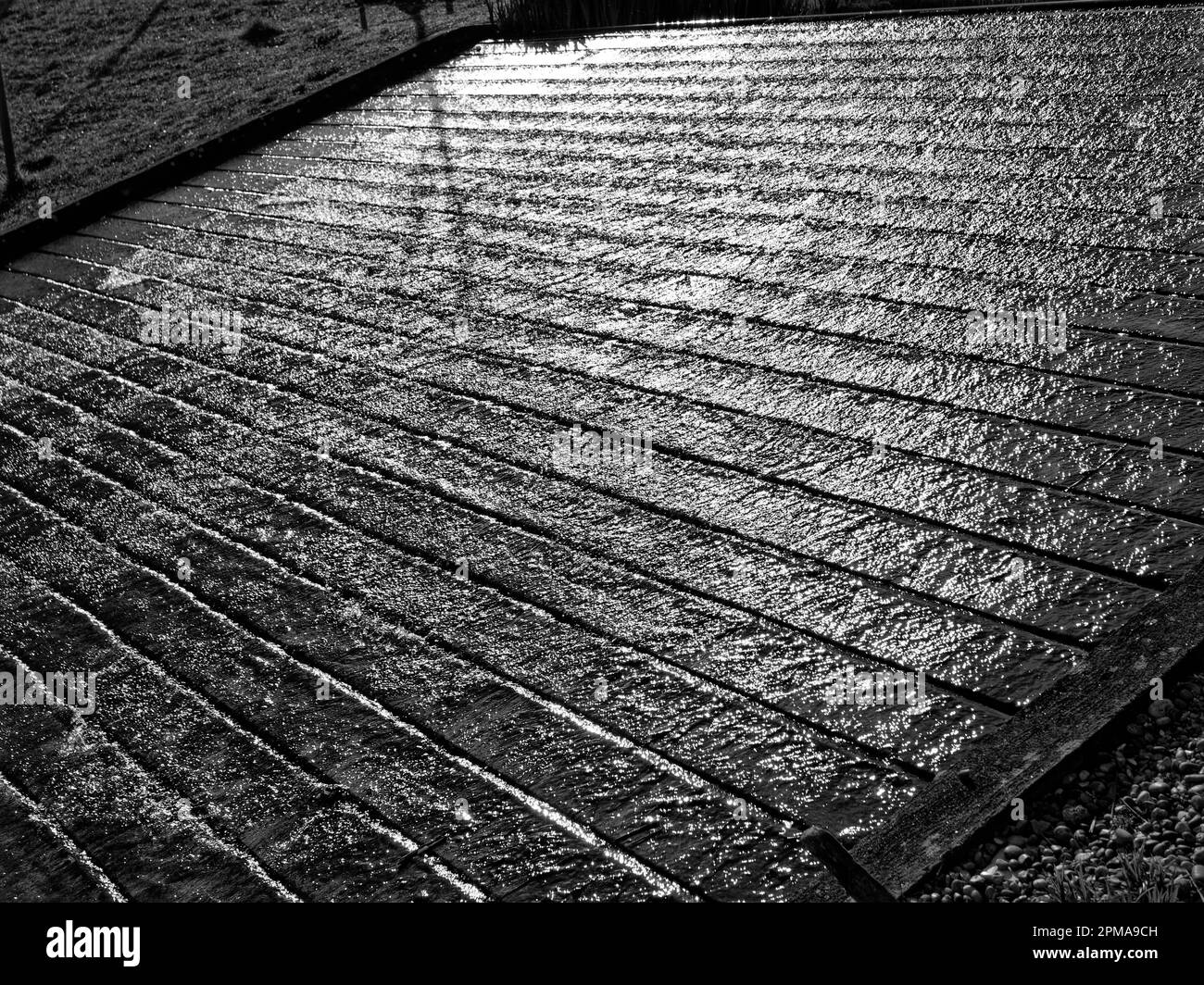 B&W, Running water from lake, Campus Reading International, Reading