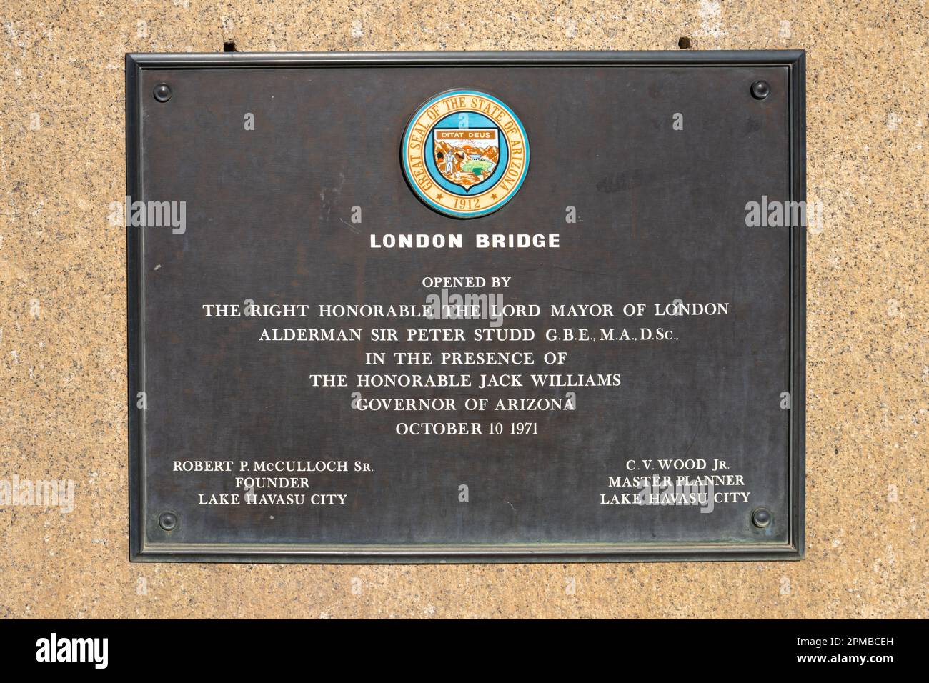 Lake Havasu City, AZ - March 10, 2023: Plaque on London Bridge commemorates the opening in Arizona in 1971. Stock Photo