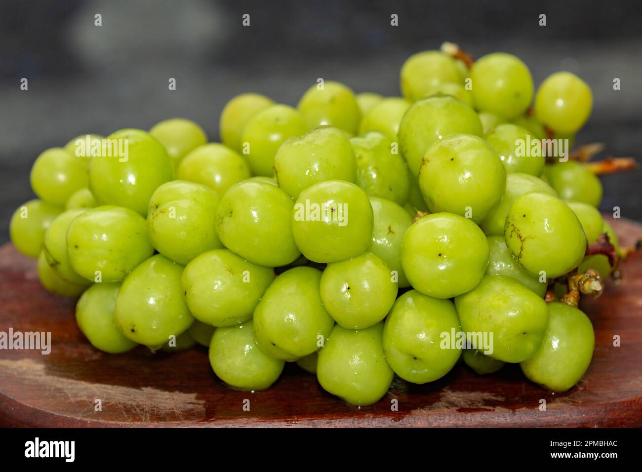 Sweet Muscat Grape, Gourmet "Moscato Pillar", The Most Expensive Grape