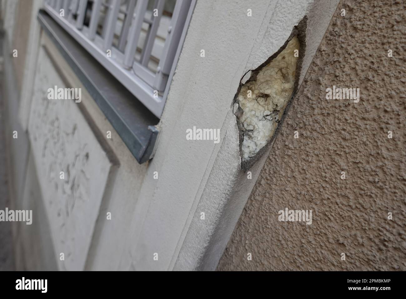 Isolation cladding hi-res stock photography and images - Alamy