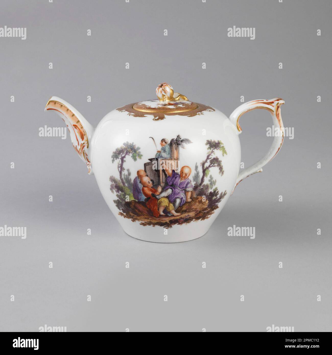 Teapot with Chinoiserie Vignettes Teapot; Manufactured by Royal Porcelain Manufactory, Berlin (Germany); Style of Jacques-Gabriel Huquier (French, 1730 - 1805), François Boucher (French, 1703–1770); Germany; hard paste porcelain, vitreous enamel, gold Stock Photo
