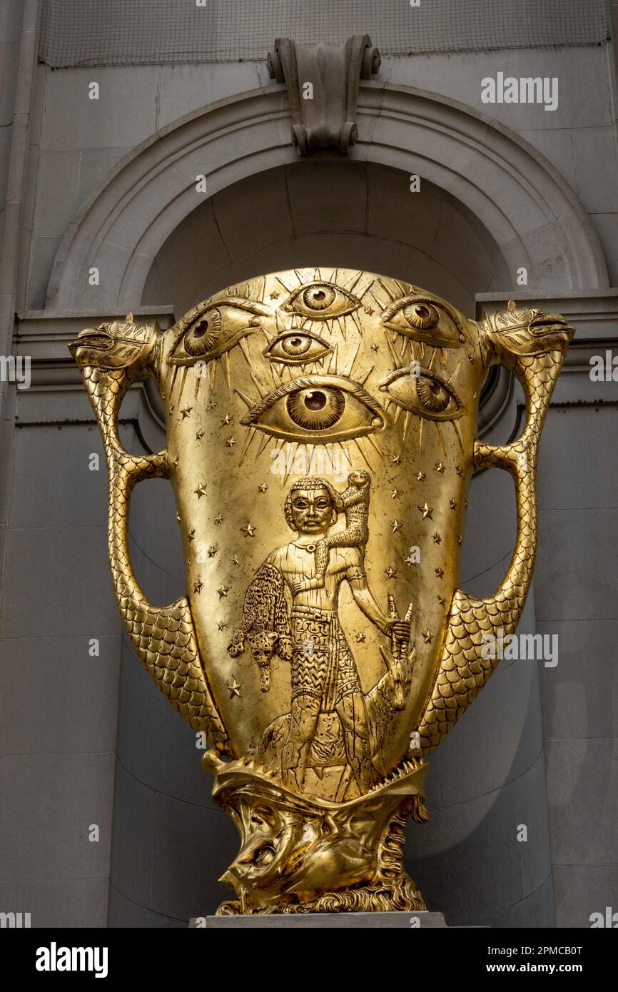 Hew Locke created the sculptures "Gilt Trophies" for the front of the Metropolitan museum of