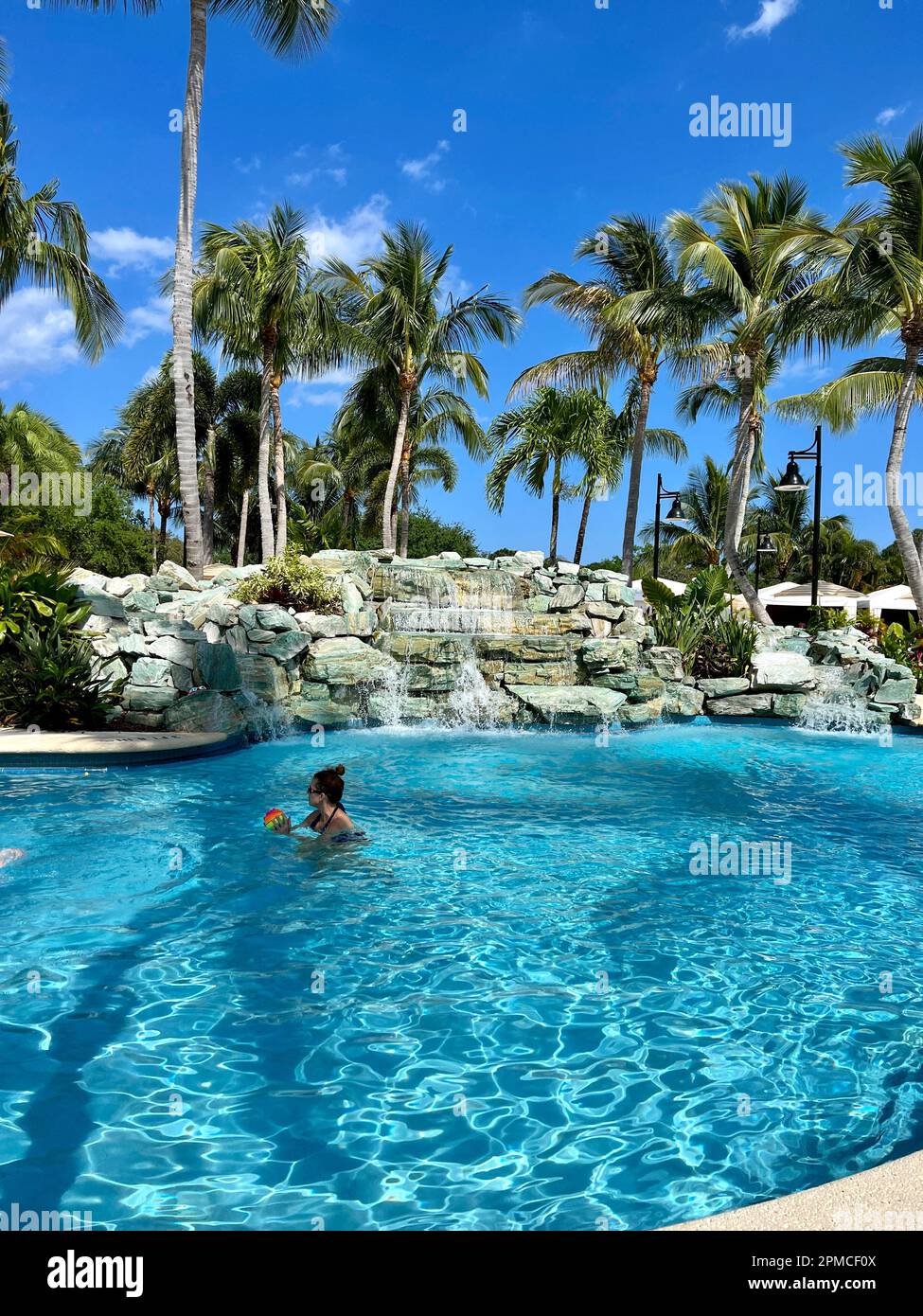 Jupiter 12 pool hires stock photography and images Alamy