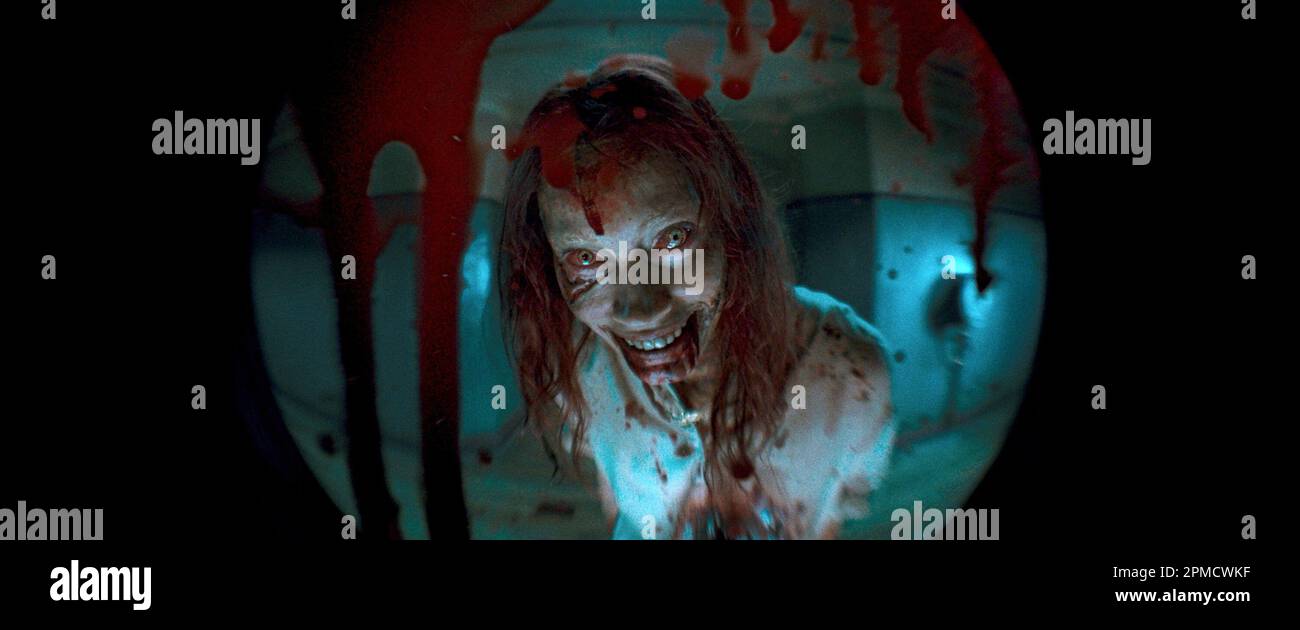 EVIL DEAD RISE (2023) ALYSSA SUTHERLAND LEE CRONIN (DIR) WARNER  BROS/MOVIESTORE COLLECTION Stock Photo - Alamy