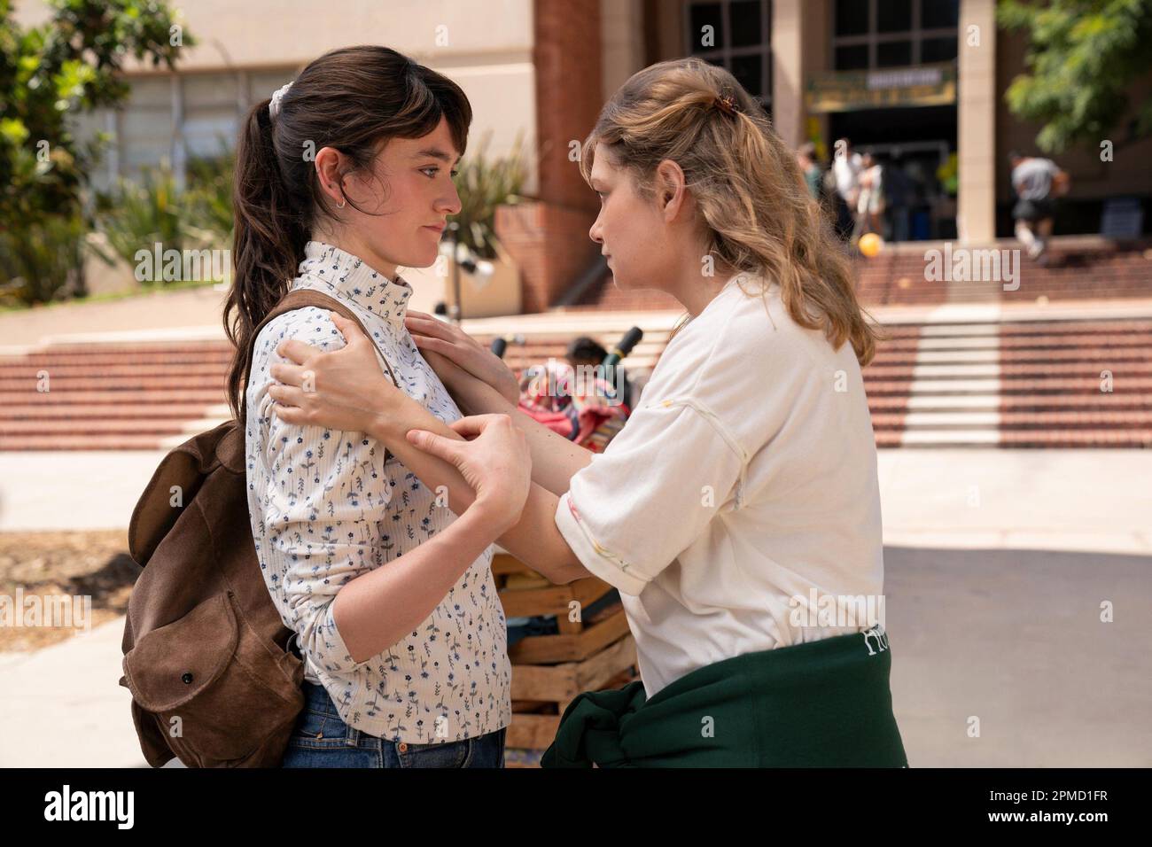 TINY BEAUTIFUL THINGS, from left Sarah Pidgeon, Merritt Wever, 'The