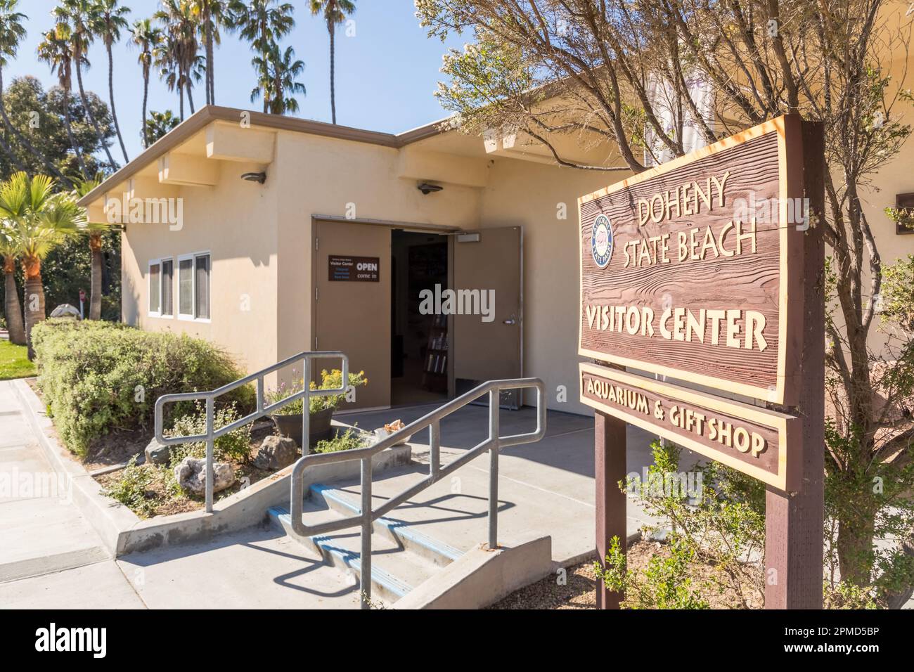 Doheny State Beach Visitor Center Building and Sign Stock Photo Alamy