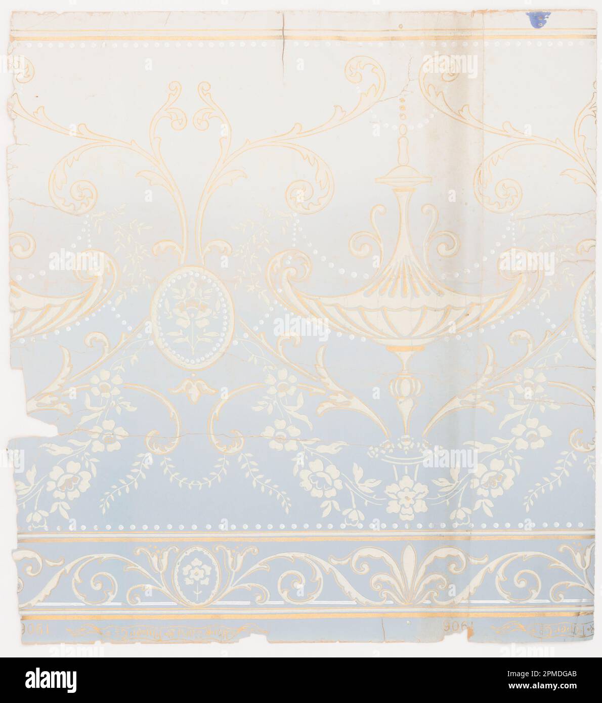 Frieze (USA); Manufactured by York Wall Paper Company (United States); machine-printed; 46 x 49.5 cm (18 1/8 x 19 1/2 in.); 1941-103-9 Stock Photo