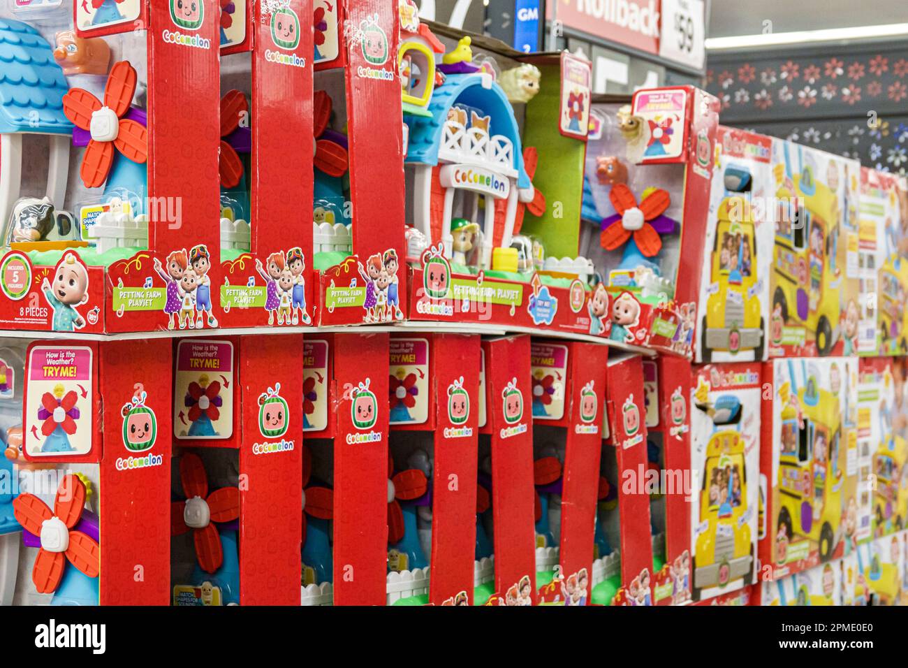 Toy store Jumbo editorial image. Image of shelf, birthday - 35829780