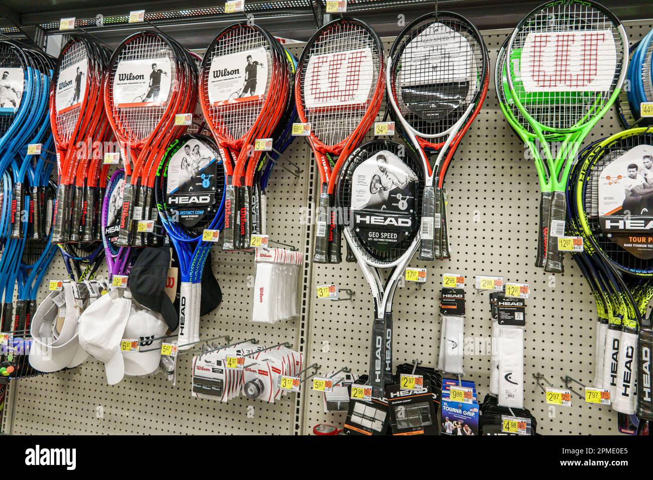 Tennis rackets store hi-res stock photography and images - Alamy