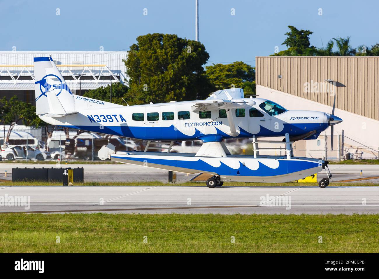 Fort Lauderdale, United States – November 14, 2022: Ocean Tropic Airways Cessna 208B Grand Caravan airplane at Fort Lauderdale airport (FLL) in the Un Stock Photo