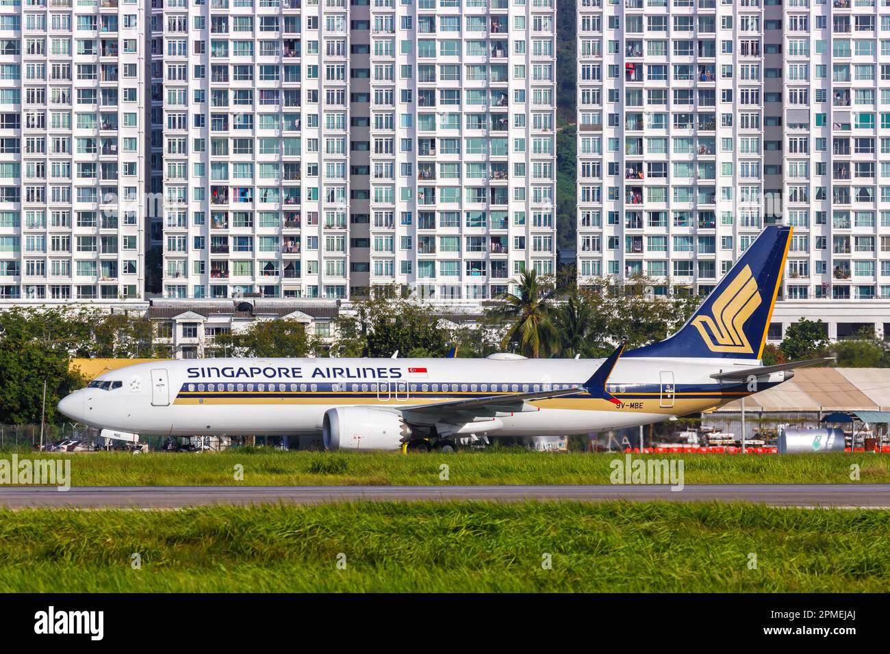 Penang, Malaysia - February 8, 2023: Singapore Airlines Boeing 737 MAX 8 airplane at Penang Airport in Malaysia. Stock Photo