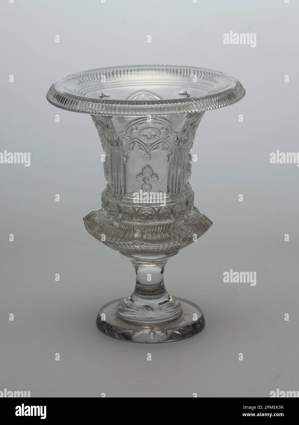Vase Médicis En Cristal – Baccarat (Musée Des Cristalleries) – Très Bon état
