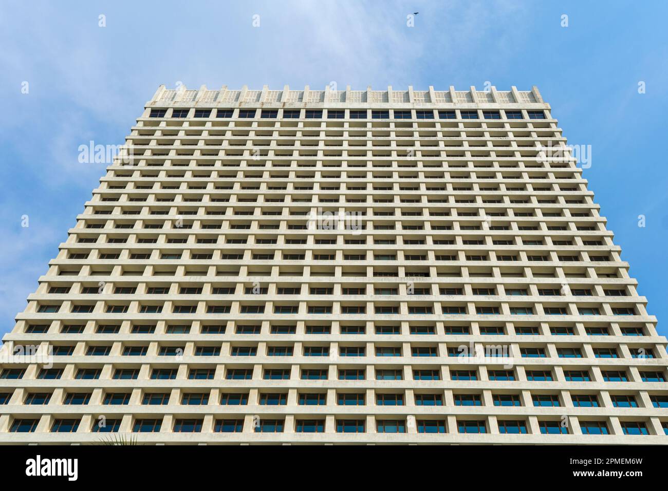 The exterior of the iconic Trident Hotel at Nariman Point in Mumbai, India Stock Photo
