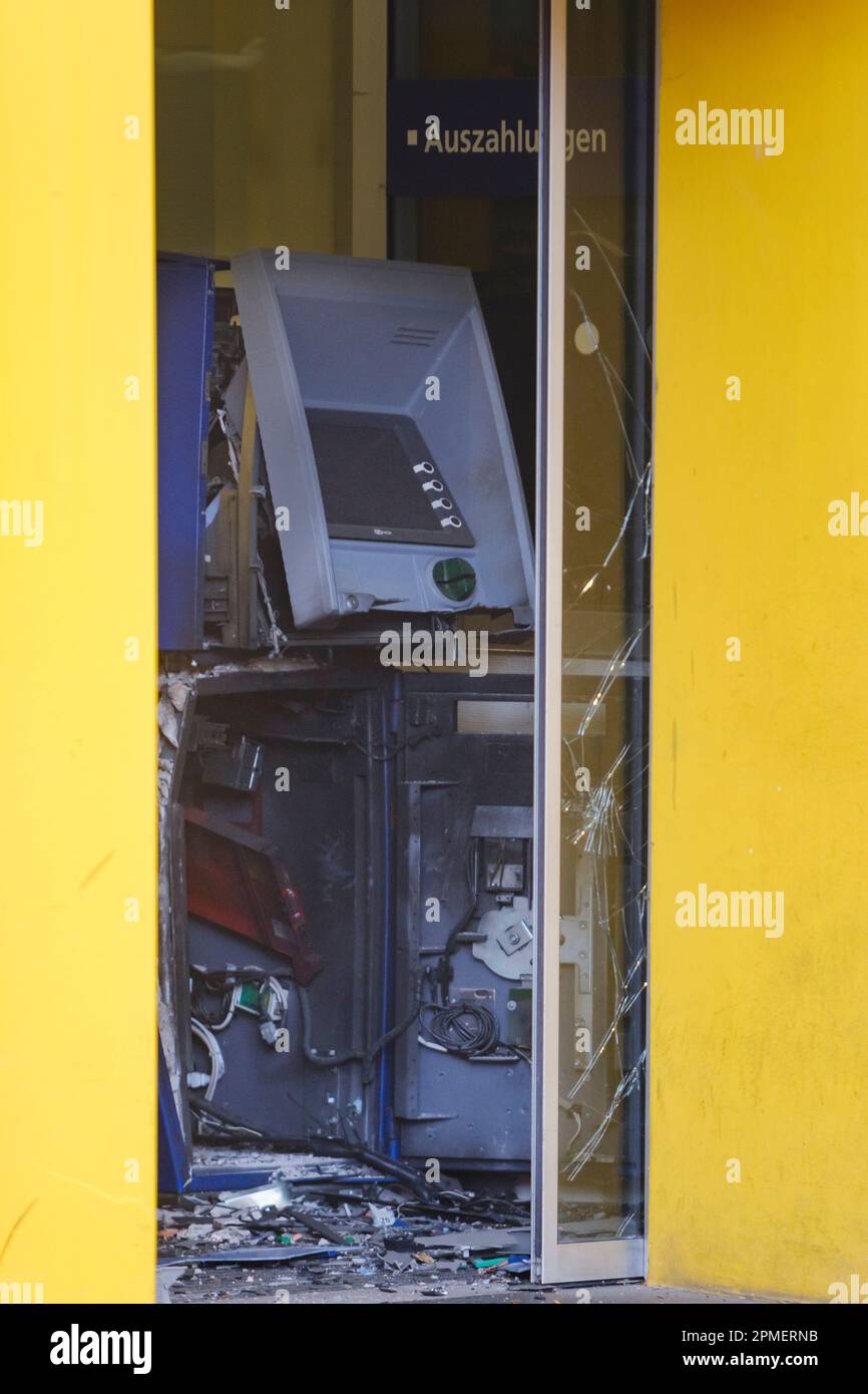 Atm 12 hi-res stock photography and images - Alamy