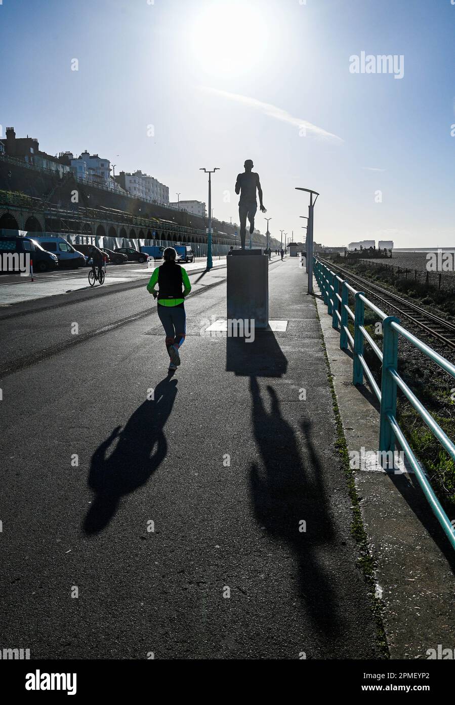 Steve ovett statue hi-res stock photography and images - Alamy