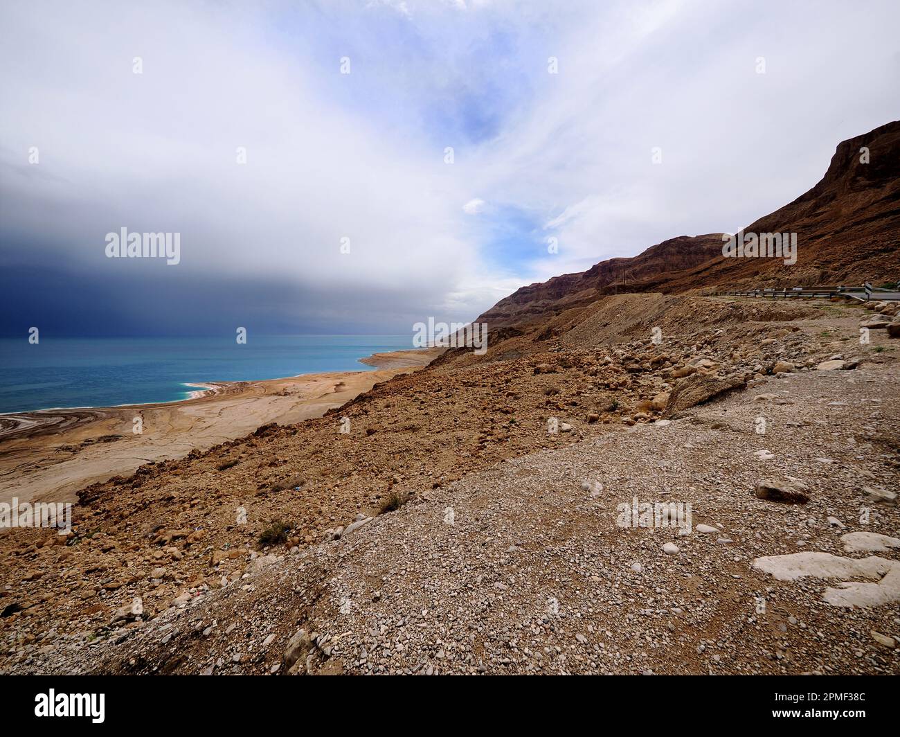 Beautiful landscape of the Dead Sea and the Judean Desert in Israel ...