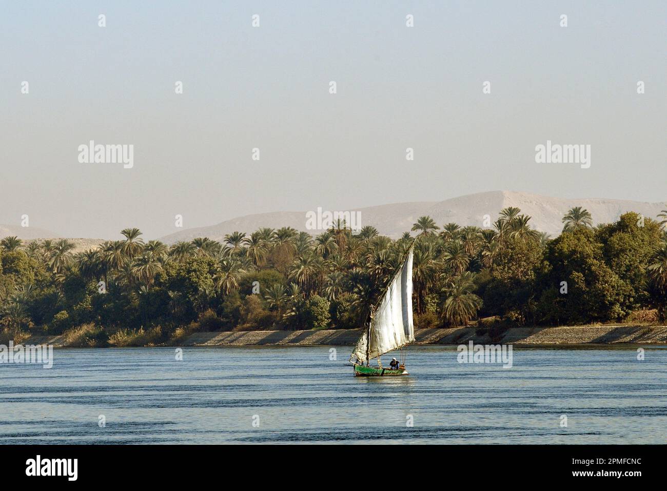 Egypt, Upper Egypt, Nile Valley, Nile river banks, crossing the river ...