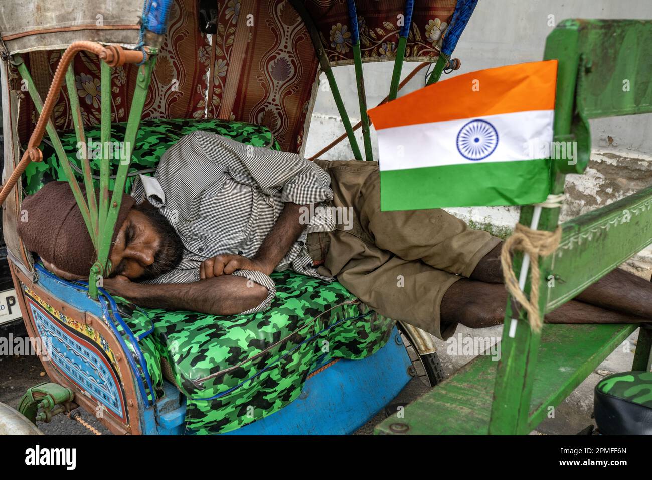 India, Pondichery, rickshaw sleeping Stock Photo Alamy