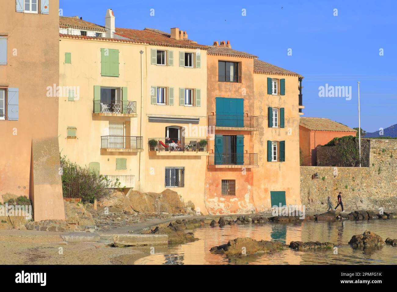 France, Var, Saint Tropez, Plage de la Ponche, waterfront houses and ...