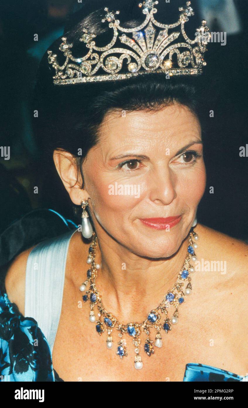 QUEEN SILVIA of Sweden at Nobel Banquet with jewels Stock Photo