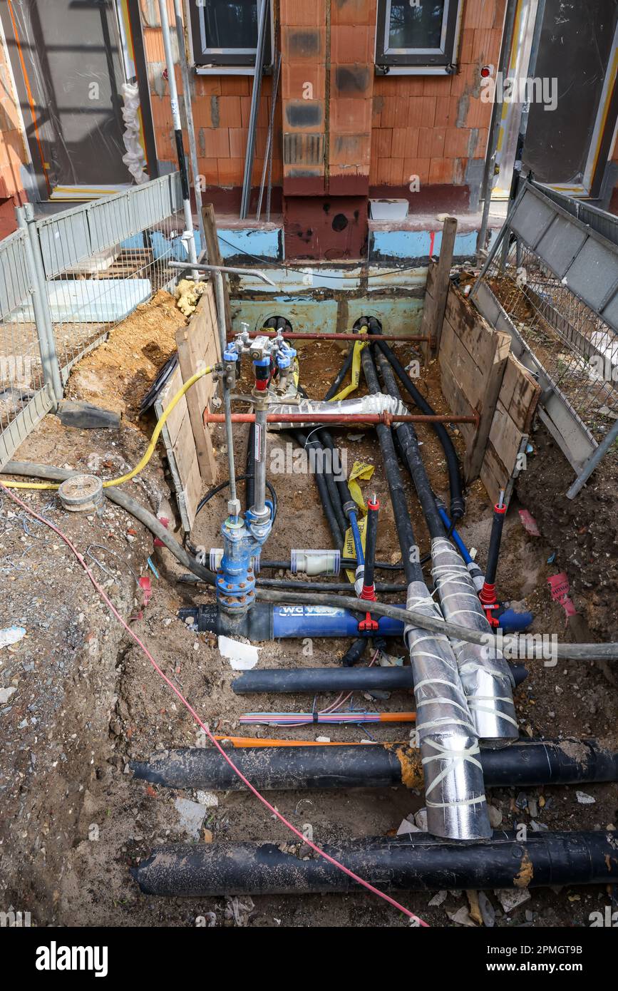 Duisburg, North RhineWestphalia, Germany House connections, housing construction in new