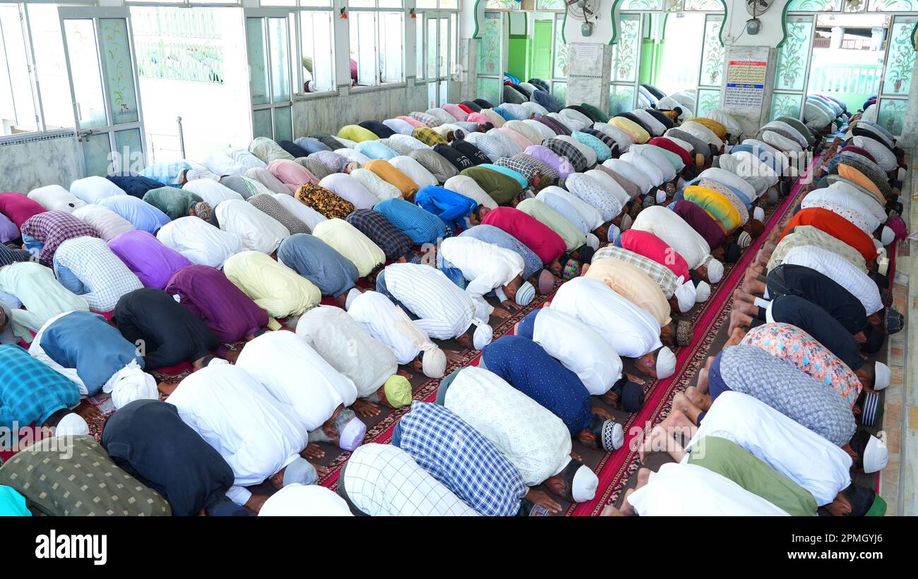 is it called ramadan or ramzan